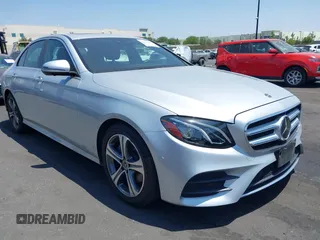 2019 Mercedes-Benz E 300 with VIN WDDZF4JB3KA653051, listed as a IAAI auction lot 42605168 with 25,528 mi miles and . Bid and sale history available at DreamBid. Image 1.