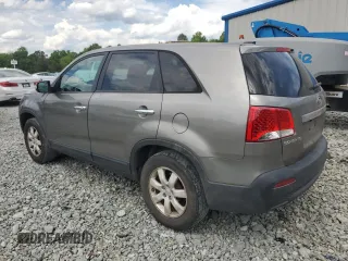 2011 Kia Sorento LX with VIN 5XYKT3A14BG086936, listed as a Copart auction lot 55522405 with 304,073 mi miles and Clean Title. Bid and sale history available at DreamBid. Image 2.