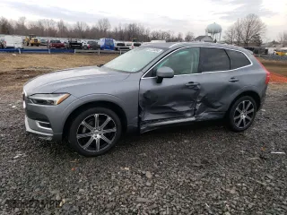 2021 Volvo XC60 Inscription with VIN YV4102RL3M1860596, listed as a Copart auction lot 47239585 with 39,830 mi miles and Salvage Title. Bid and sale history available at carsss.com. Image 1.