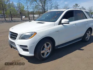 2014 Mercedes-Benz M 350 with VIN 4JGDA5HB2EA379792, listed as a IAAI auction lot 42104545 with 148,292 mi miles and . Bid and sale history available at carsss.com. Image 17.
