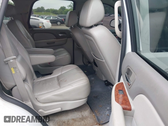 2007 Chevrolet Tahoe LTZ with VIN 1GNFK13007J149042, listed as a IAAI auction lot 42593189 with 216,791 mi miles and . Bid and sale history available at DreamBid. Image 8.