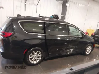 2022 Chrysler Pacifica Touring L with VIN 2C4RC1BG0NR170029, listed as a IAAI auction lot 41890660 with 88,121 mi miles and . Bid and sale history available at DreamBid. Image 13.