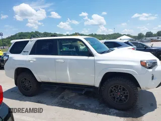 2018 Toyota 4Runner SR5 with VIN JTEBU5JRXJ5595186, listed as a IAAI auction lot 42607713 with 83,592 mi miles and . Bid and sale history available at DreamBid. Image 14.