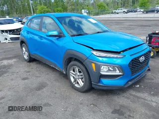 2021 Hyundai Kona SE with VIN KM8K12AA7MU638068, listed as a IAAI auction lot 42012280 with 67,637 mi miles and . Bid and sale history available at carsss.com. Image 1.