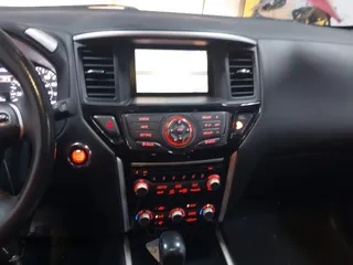 2013 Nissan Pathfinder SL with VIN 5N1AR2MM5DC619891, listed as a IAAI auction lot 41976881 with 186,032 mi miles and . Bid and sale history available at DreamBid. Image 13.