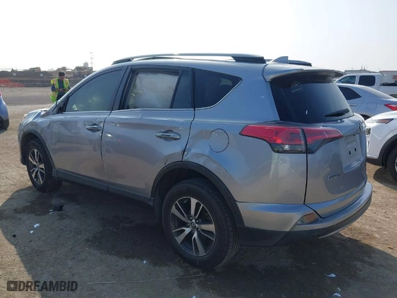 2018 Toyota RAV4 XLE with VIN JTMWFREV5JD123725, listed as a IAAI auction lot 41520945 with 1 mi miles. Bid and sale history available at carsss.com. Image 3.