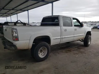 2002 GMC Sierra 1500HD SLE z VIN 1GTGK13U12F187178, wystawiony jako Copart lot #86453504 z przebiegiem 187 711 mil mil oraz Szkody całkowita. Historia ofert i sprzedaży dostępna na DreamBid. Obrazek 3.