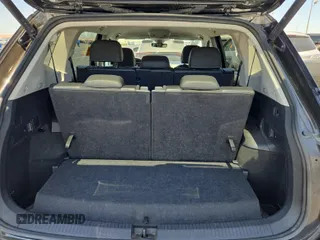2024 Volkswagen Tiguan SE with VIN 3VV3B7AX8RM076346, listed as a IAAI auction lot 42734323 with 29,573 mi miles and . Bid and sale history available at DreamBid. Image 35.