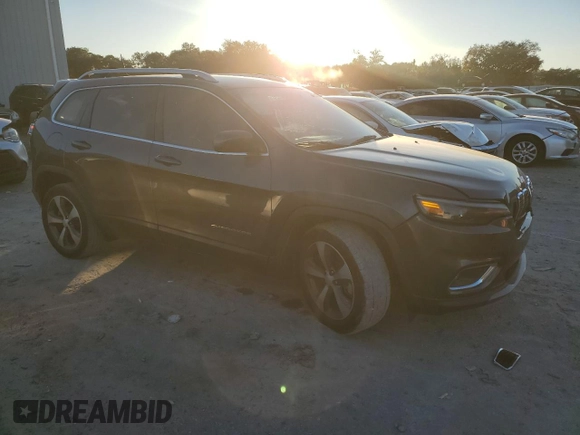 2019 Jeep Cherokee Limited z VIN 1C4PJLDB5KD444186, wystawiony jako Copart lot #81402233 z przebiegiem 39 451 mil mil oraz Szkoda całkowita • Salvage title. Historia ofert i sprzedaży dostępna na DreamBid. Obrazek 4.
