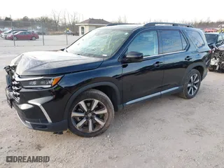 2024 Honda Pilot Touring with VIN 5FNYG1H72RB007519, listed as a IAAI auction lot 40973780 with 24,908 mi miles. Bid and sale history available at carsss.com. Image 21.