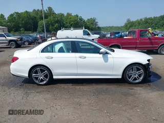 2018 Mercedes-Benz E 300 with VIN WDDZF4KB4JA370171, listed as a IAAI auction lot 42404611 with 92,944 mi miles and . Bid and sale history available at DreamBid. Image 14.