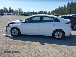 2020 Hyundai Ioniq Blue with VIN KMHC65LCXLU242673, listed as a IAAI auction lot 42033374 with 49,345 mi miles and . Bid and sale history available at DreamBid. Image 14.