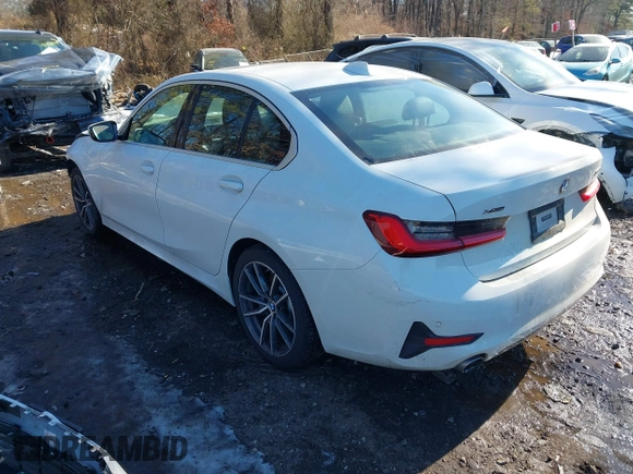 2020 BMW 3 Series 330i xDrive with VIN 3MW5R7J08L8B24124, listed as a IAAI auction lot 41375124 with 90,989 mi miles. Bid and sale history available at carsss.com. Image 3.