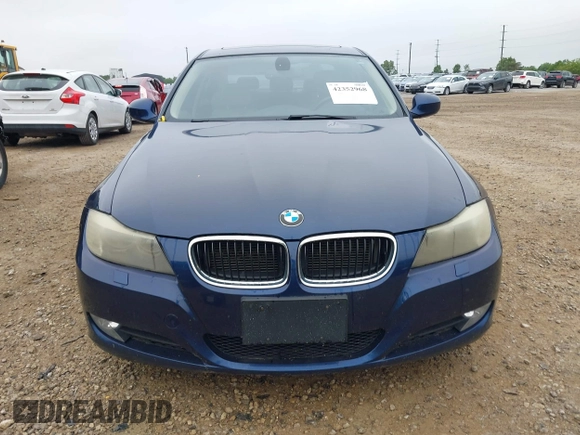 2011 BMW 3 Series 328i xDrive z VIN WBAPK5G5XBNN25836, wystawiony jako IAAI lot #42352968 z przebiegiem 108 638 mil mil oraz . Historia ofert i sprzedaży dostępna na DreamBid. Obrazek 6.