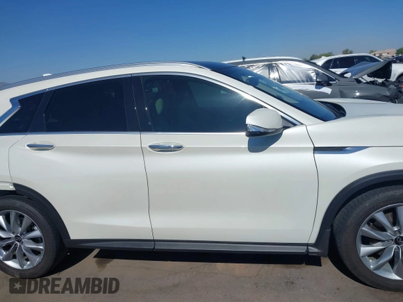 2020 Infiniti QX50 Luxe z VIN 3PCAJ5M38LF102168, wystawiony jako IAAI lot #42303489 z przebiegiem 24 910 mil mil oraz . Historia ofert i sprzedaży dostępna na DreamBid. Obrazek 14.