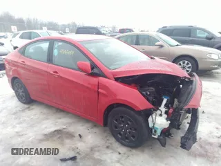 2017 Hyundai Accent SE z VIN KMHCT4AE5HU179612, wystawiony jako IAAI lot #41646084 z przebiegiem 85 259 mil mil oraz . Historia ofert i sprzedaży dostępna na DreamBid. Obrazek 1.