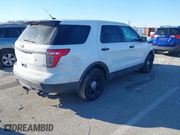 2014 Ford Police Interceptor Utility z VIN 1FM5K8ARXEGA33593, wystawiony jako IAAI lot #41342821 z przebiegiem 175 456 mil mil oraz . Historia ofert i sprzedaży dostępna na DreamBid. Obrazek 4.