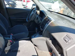 2006 Hyundai Tucson GLS with VIN KM8JN72D96U375610, listed as a IAAI auction lot 42252211 with 167,369 mi miles and . Bid and sale history available at DreamBid. Image 5.