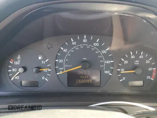 2001 Mercedes-Benz E-Class with VIN WDBJF70JX1B327997, listed as a Copart auction lot 87650175 with 268,045 mi miles and Salvage Title. Bid and sale history available at carsss.com. Image 9.