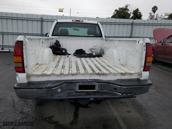 2000 Chevrolet Silverado 1500 with VIN 1GCEC14W8YE144881, listed as a Copart auction lot 84852304 with 0 mi miles and Salvage Title. Bid and sale history available at carsss.com. Image 7.