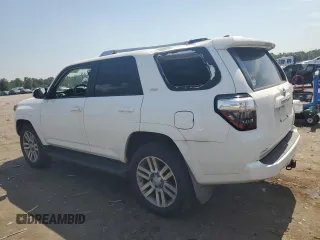 2017 Toyota 4Runner SR5 with VIN JTEBU5JRXH5482218, listed as a Copart auction lot 62494425 with 97,684 mi miles and Salvage title. Bid and sale history available at DreamBid. Image 2.