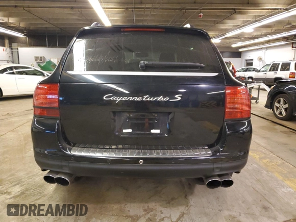 2006 Porsche Cayenne Turbo z VIN WP1AC29P06LA92028, wystawiony jako Copart lot #84253554 z przebiegiem 147 440 mil mil oraz Czysty tytuł • Clean title. Historia ofert i sprzedaży dostępna na DreamBid. Obrazek 6.
