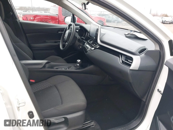 2020 Toyota C-HR LE z VIN NMTKHMBX4LR105143, wystawiony jako IAAI lot #41731044 z przebiegiem 46 236 mil mil oraz . Historia ofert i sprzedaży dostępna na DreamBid. Obrazek 5.