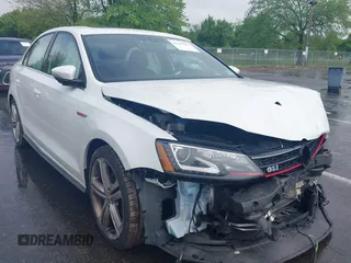 2016 Volkswagen Jetta GLI SE с VIN 3VW4T7AJ6GM413621, выставлен на аукционе IAAI как лот 42199927 с пробегом 87 696 миль миль и . История ставок и продаж доступна на DreamBid. Изображение 1.