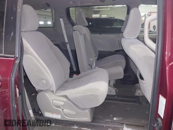 2019 Toyota Sienna LE Auto Access Seat with VIN 5TDKZ3DC9KS015195, listed as a IAAI auction lot 41586900 with 74,132 mi miles and . Bid and sale history available at DreamBid. Image 8.