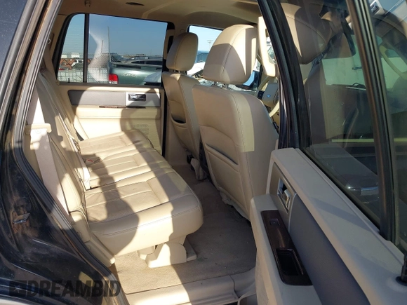 2014 Ford Expedition King Ranch z VIN 1FMJU1J58EEF21353, wystawiony jako IAAI lot #41977079 z przebiegiem 141 225 mil mil oraz . Historia ofert i sprzedaży dostępna na DreamBid. Obrazek 8.