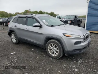 2015 Jeep Cherokee Latitude z VIN 1C4PJMCB0FW745742, wystawiony jako Copart lot #55798365 z przebiegiem 88 575 mil mil oraz Czysty tytuł • Clean title. Historia ofert i sprzedaży dostępna na DreamBid. Obrazek 4.