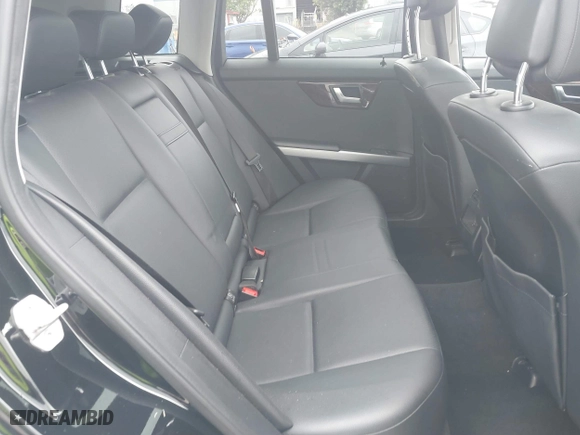 2012 Mercedes-Benz GLK-Class GLK 350 with VIN WDCGG8HB3CF912437, listed as a IAAI auction lot 41734683 with 127,572 mi miles. Bid and sale history available at carsss.com. Image 8.