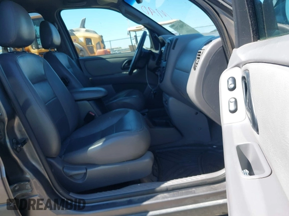2002 Ford Escape XLT Choice с VIN 1FMYU03132KB02925, выставлен на аукционе IAAI как лот 42686731 с пробегом 171 171 миль миль и . История ставок и продаж доступна на DreamBid. Изображение 5.