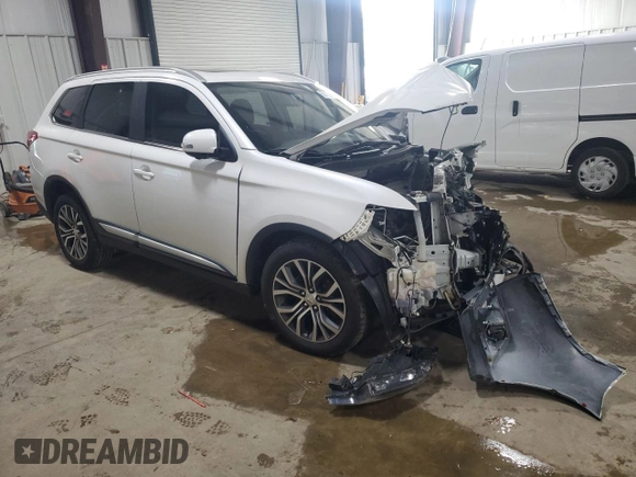 2018 Mitsubishi Outlander ES with VIN JA4AZ3A3XJZ019960, listed as a Copart auction lot 59739265 with 131,520 mi miles and Salvage title. Bid and sale history available at DreamBid. Image 4.