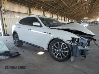 2017 Maserati Levante S z VIN ZN661YUA2HX242914, wystawiony jako Copart lot #44312295 z przebiegiem Nie podano mil oraz Szkoda całkowita • Salvage title. Historia ofert i sprzedaży dostępna na DreamBid. Obrazek 4.