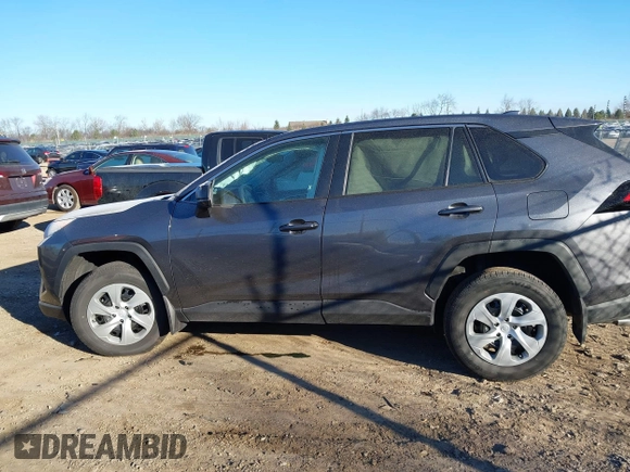 2022 Toyota RAV4 LE with VIN 2T3F1RFVXNC261042, listed as a IAAI auction lot 41003080 with 86,056 mi miles. Bid and sale history available at carsss.com. Image 14.