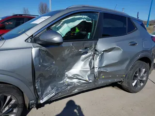 2023 Buick Encore GX Select с VIN KL4MMDSL7PB018413, выставлен на аукционе IAAI как лот 41657392 с пробегом 60 166 миль миль и . История ставок и продаж доступна на DreamBid. Изображение 6.
