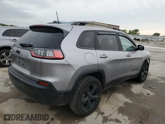 2019 Jeep Cherokee Altitude with VIN 1C4PJLLB3KD339082, listed as a Copart auction lot 54840275 with 197,069 mi miles and Salvage title. Bid and sale history available at DreamBid. Image 3.
