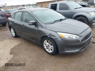 2015 Ford Focus SE с VIN 1FADP3F21FL374735, выставлен на аукционе IAAI как лот 41503060 с пробегом 72 900 миль миль и . История ставок и продаж доступна на DreamBid. Изображение 1.