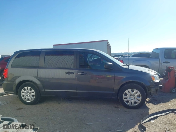2018 Dodge Grand Caravan SE with VIN 2C4RDGBG3JR348560, listed as a IAAI auction lot 41657312 with 135,007 mi miles. Bid and sale history available at carsss.com. Image 13.