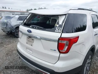2017 Ford Explorer Platinum z VIN 1FM5K8HT3HGB64709, wystawiony jako IAAI lot #42482266 z przebiegiem 241 573 mil mil oraz . Historia ofert i sprzedaży dostępna na DreamBid. Obrazek 6.