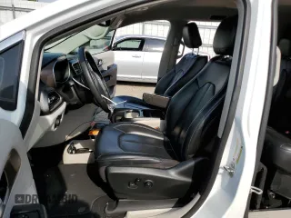 2021 Chrysler Voyager LXI with VIN 2C4RC1DG7MR515228, listed as a Copart auction lot 51706325 with 92,462 mi miles and Salvage Title. Bid and sale history available at carsss.com. Image 7.