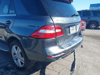 2013 Mercedes-Benz M 350 with VIN 4JGDA5JB3DA193378, listed as a IAAI auction lot 41806370 with 144,744 mi miles and . Bid and sale history available at DreamBid. Image 6.
