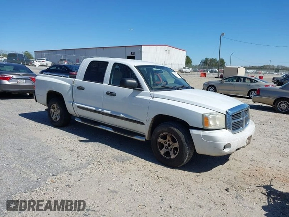 2006 Dodge Dakota SLT with VIN 1D7HE48N86S639435, listed as a IAAI auction lot 41863389 with 173,248 mi miles and . Bid and sale history available at carsss.com. Image 1.