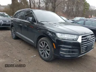 2017 Audi Q7 Prestige with VIN WA1VAAF72HD026532, listed as a IAAI auction lot 41777856 with 82,404 mi miles. Bid and sale history available at carsss.com. Image 1.
