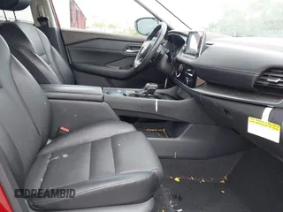 2023 Nissan Rogue SV z VIN 5N1BT3BA7PC684265, wystawiony jako IAAI lot #42083059 z przebiegiem 28 570 mil mil oraz . Historia ofert i sprzedaży dostępna na DreamBid. Obrazek 5.
