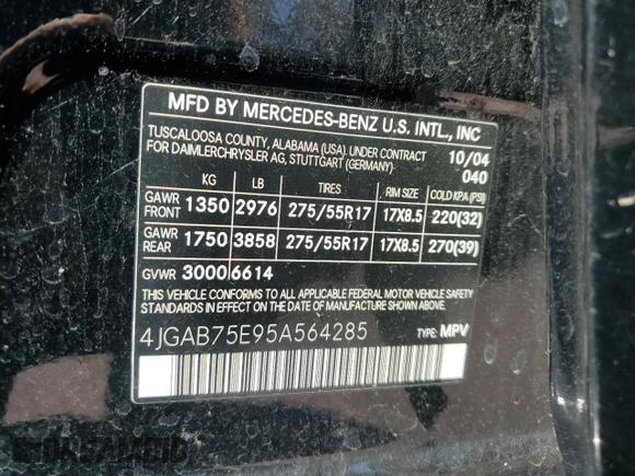 2005 Mercedes-Benz M 500 z VIN 4JGAB75E95A564285, wystawiony jako Copart lot #70339474 z przebiegiem 134 928 mil mil oraz Czysty tytuł • Clean title. Historia ofert i sprzedaży dostępna na DreamBid. Obrazek 13.