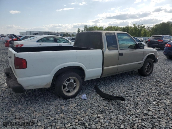 2003 Chevrolet S-10 with VIN 1GCCS19H938183538, listed as a Copart auction lot 52413985 with 0 mi miles and Salvage Title. Bid and sale history available at carsss.com. Image 3.