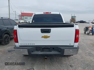 2013 Chevrolet Silverado 1500 LT with VIN 3GCPKSE71DG300433, listed as a IAAI auction lot 41769366 with 210,857 mi miles. Bid and sale history available at carsss.com. Image 16.