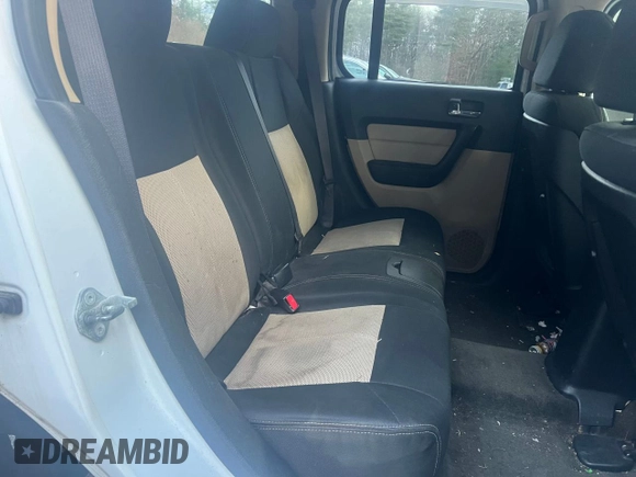 2006 Hummer H3 with VIN 5GTDN136068160309, listed as a Copart auction lot 86881174 with 180,000 mi miles and Clean Title. Bid and sale history available at DreamBid. Image 6.